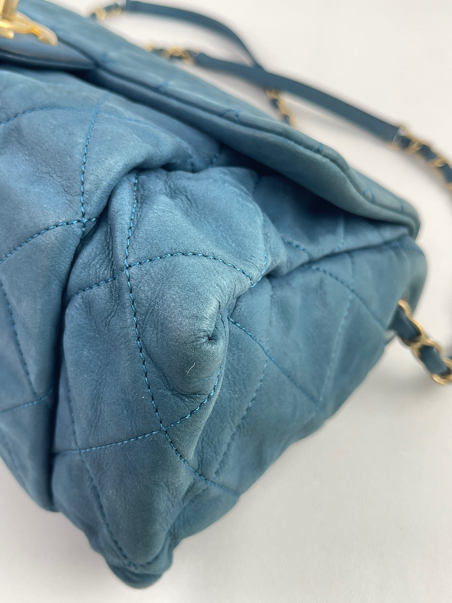 Chanel - Timeless/Classique - Leather - Blue - (medium)