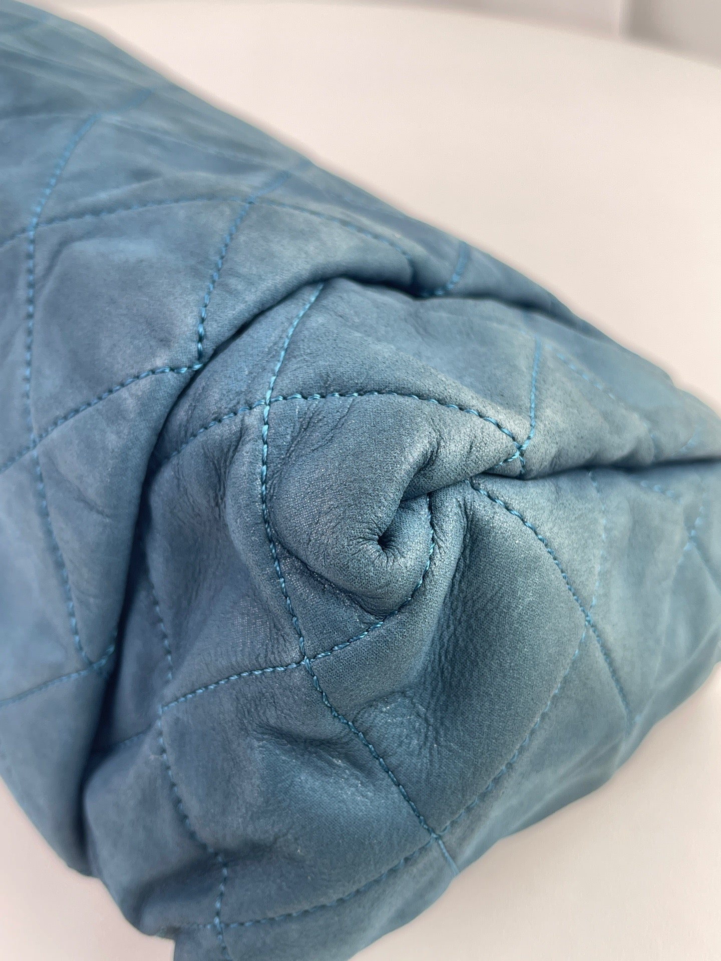Chanel - Timeless/Classique - Leather - Blue - (medium)