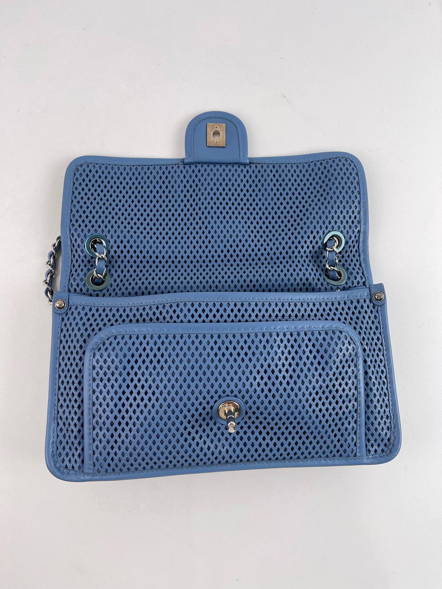 Chanel - Timeless/Classique - Leather - Blue - (medium)