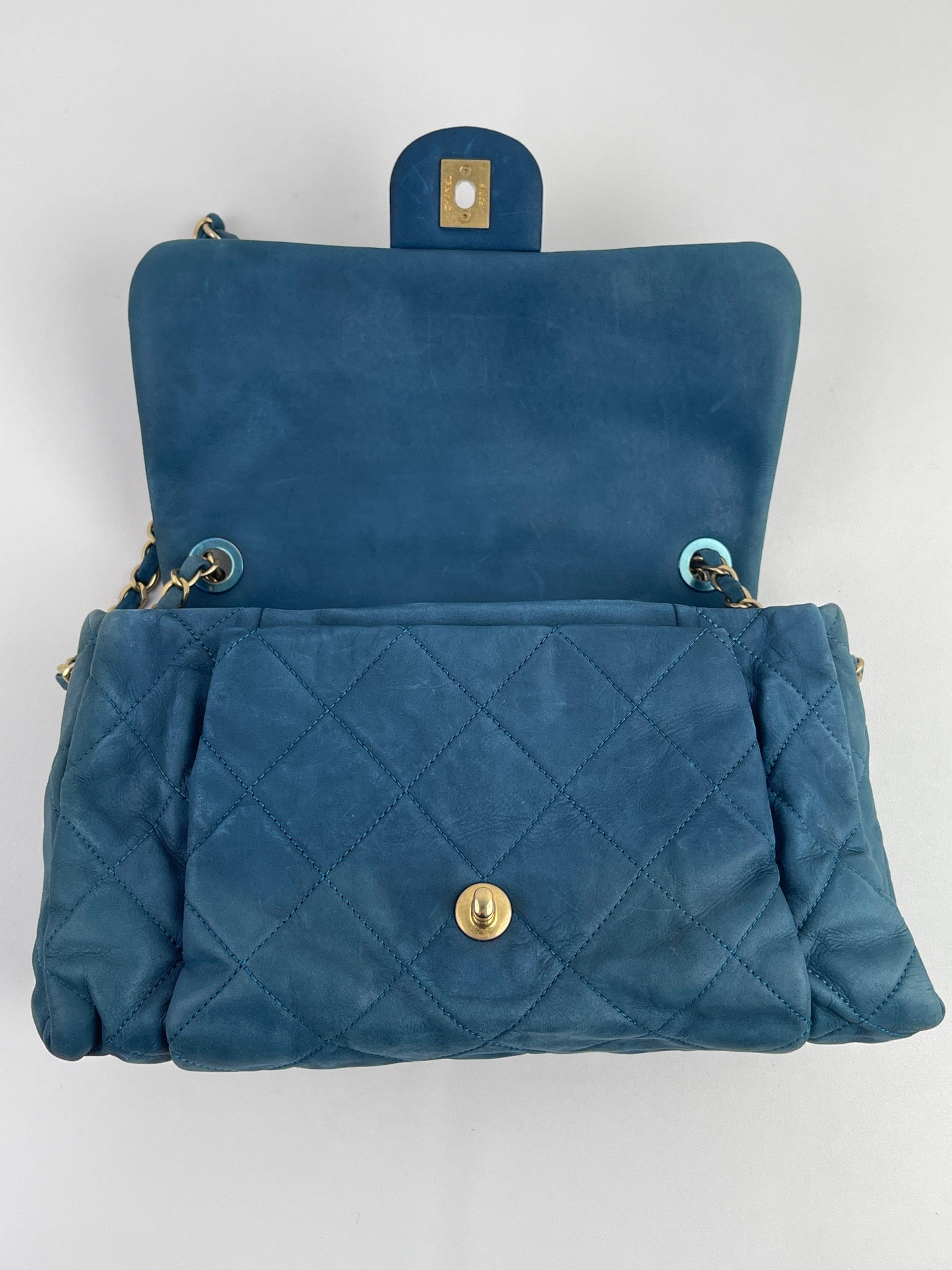 Chanel - Timeless/Classique - Leather - Blue - (medium)