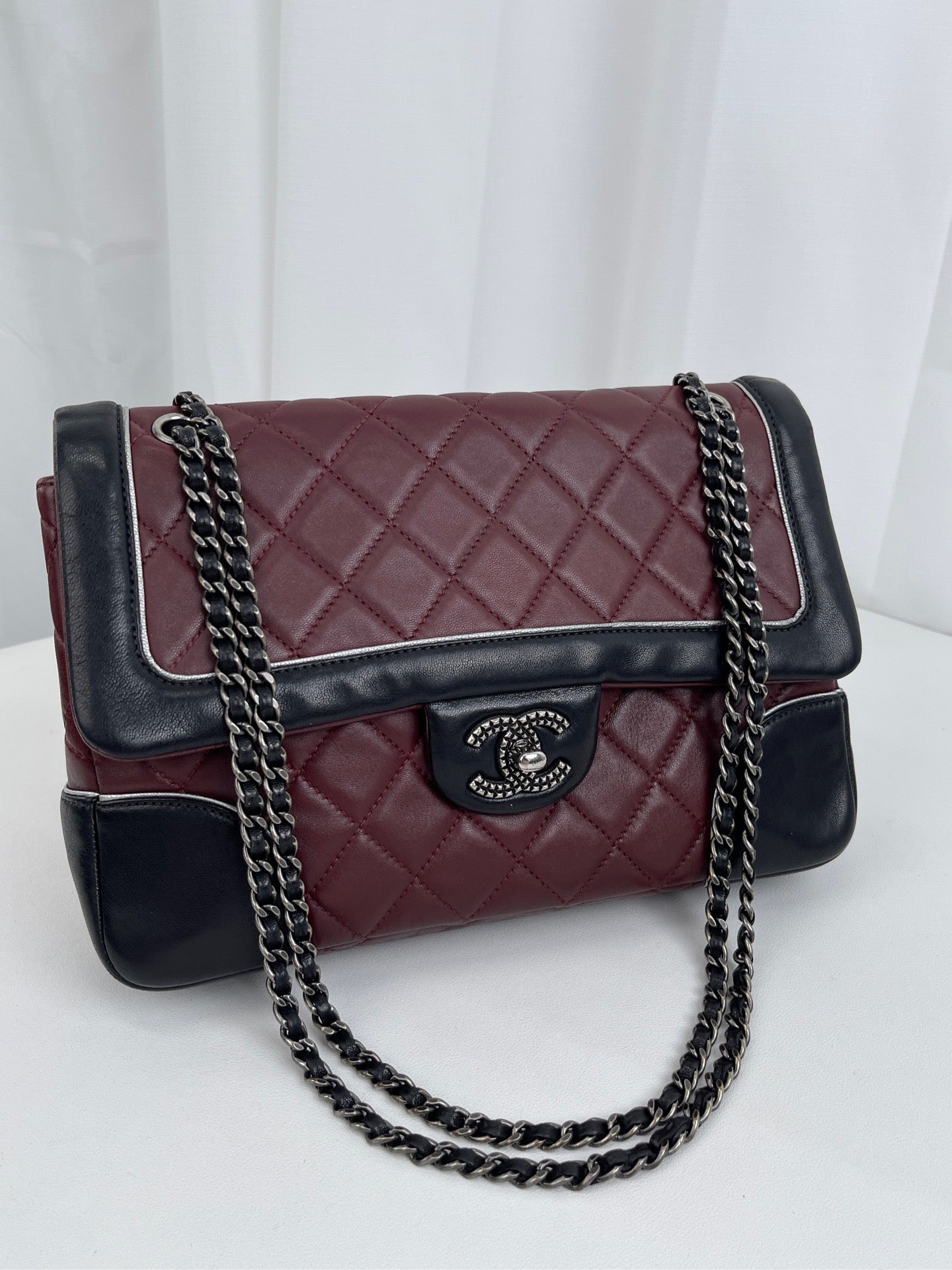 Chanel - Timeless/Classique - Leather - Burgundy - (medium)