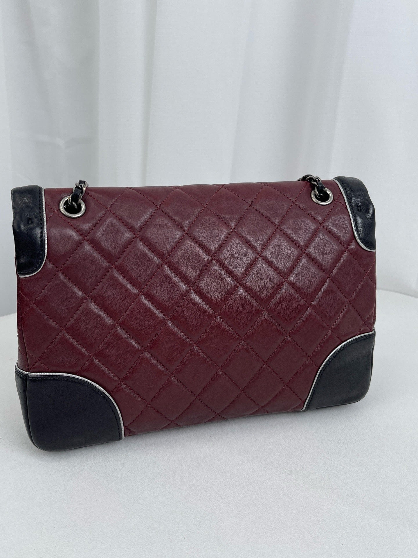 Chanel - Timeless/Classique - Leather - Burgundy - (medium)