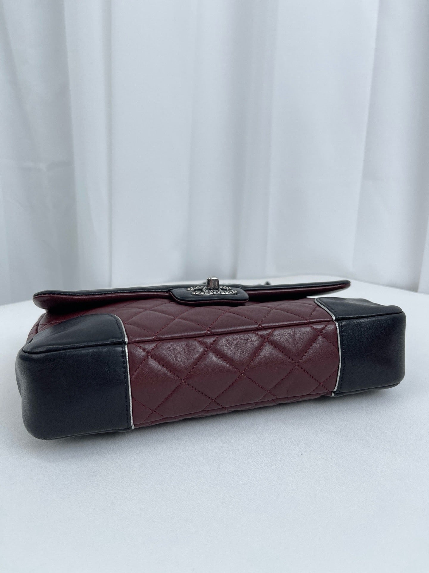 Chanel - Timeless/Classique - Leather - Burgundy - (medium)