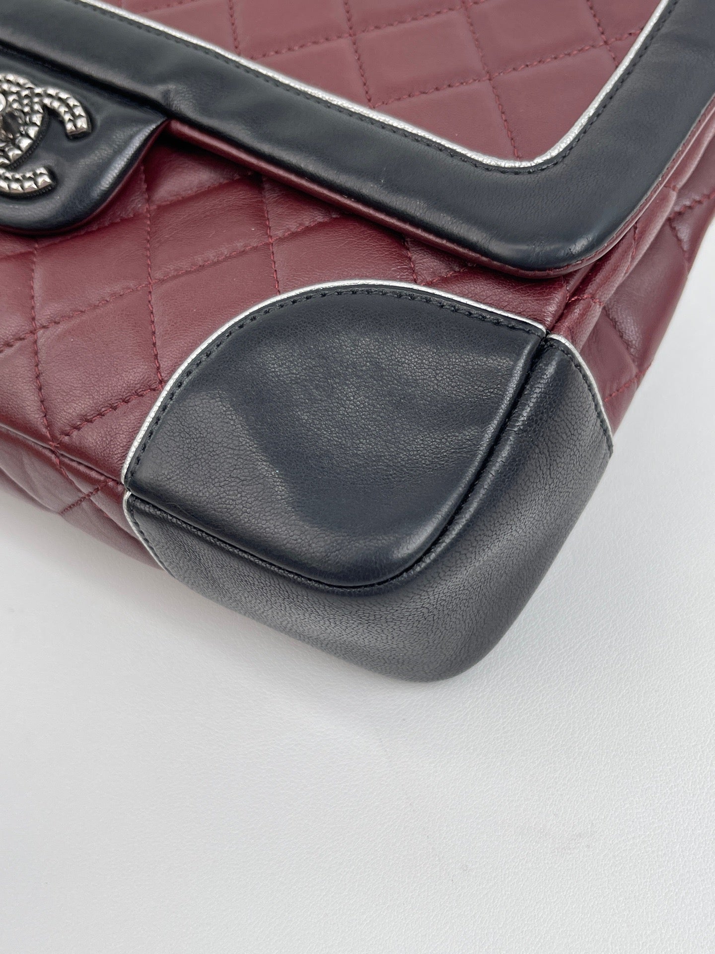 Chanel - Timeless/Classique - Leather - Burgundy - (medium)