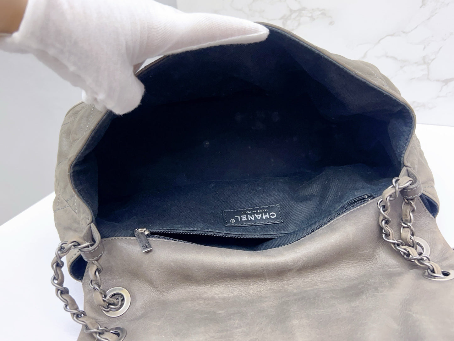 Chanel - Timeless/Classique - Leather - Grey - (medium)