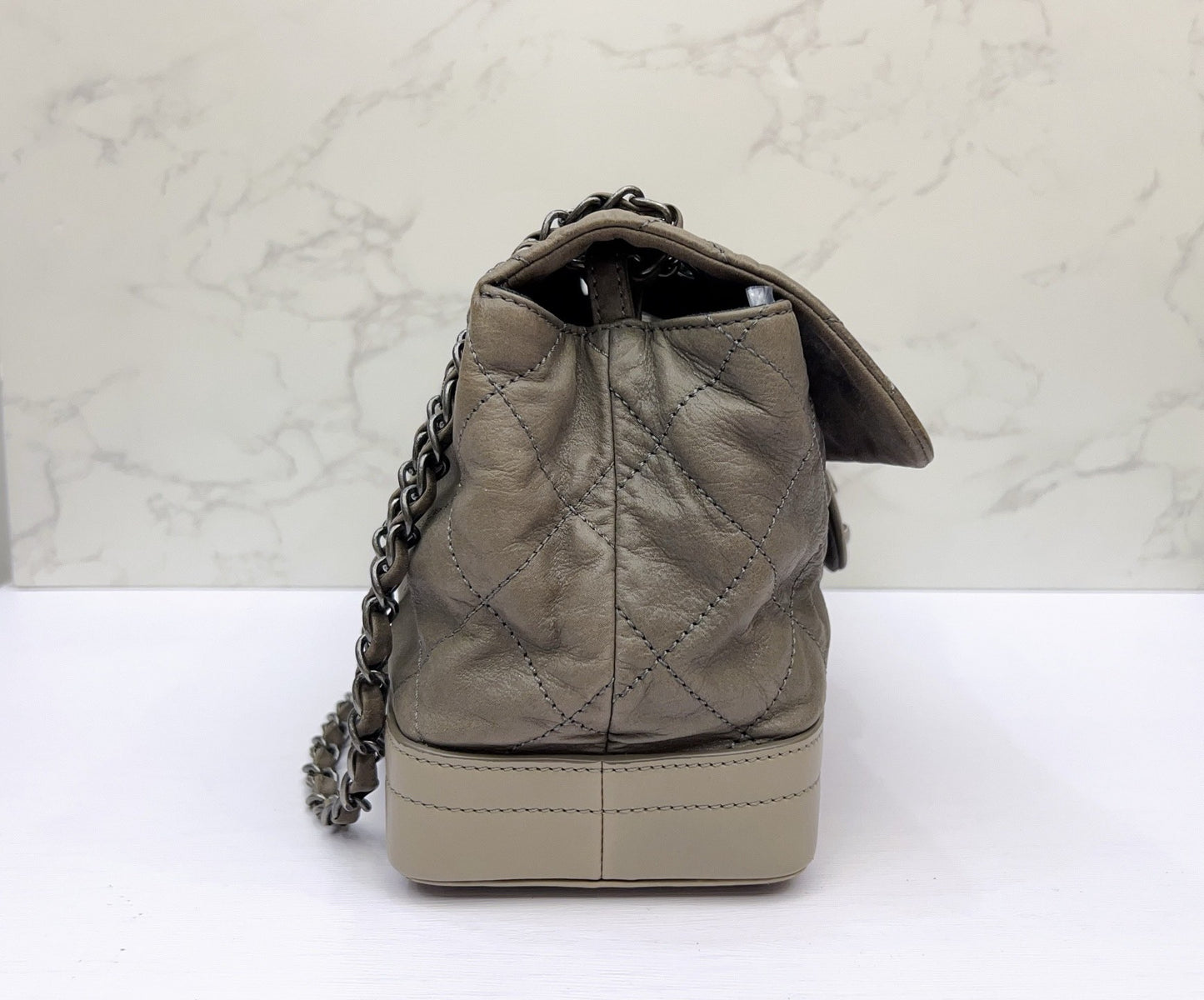 Chanel - Timeless/Classique - Leather - Grey - (medium)