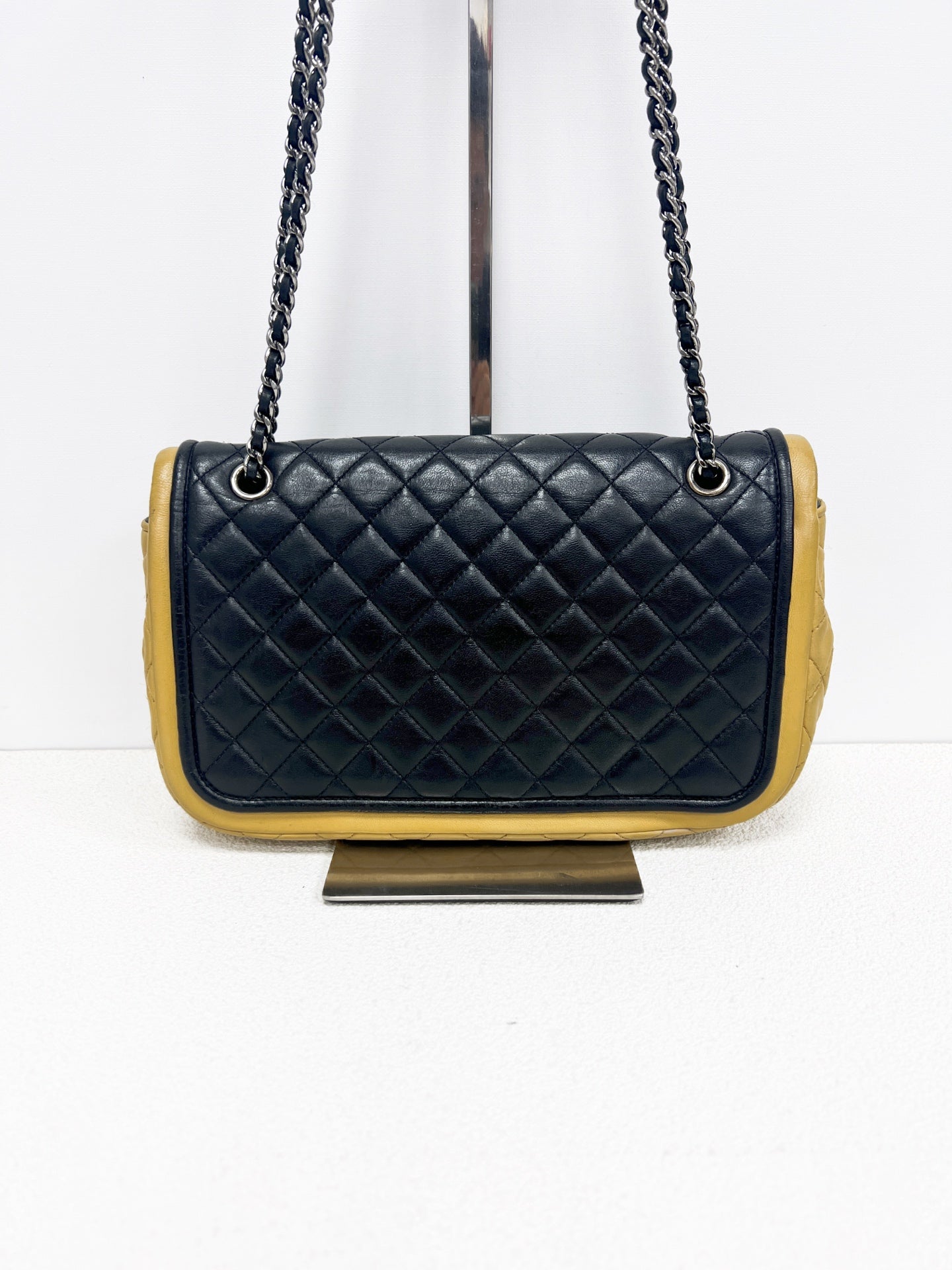 Chanel - Timeless/Classique - Leather - Multicolour - (medium)