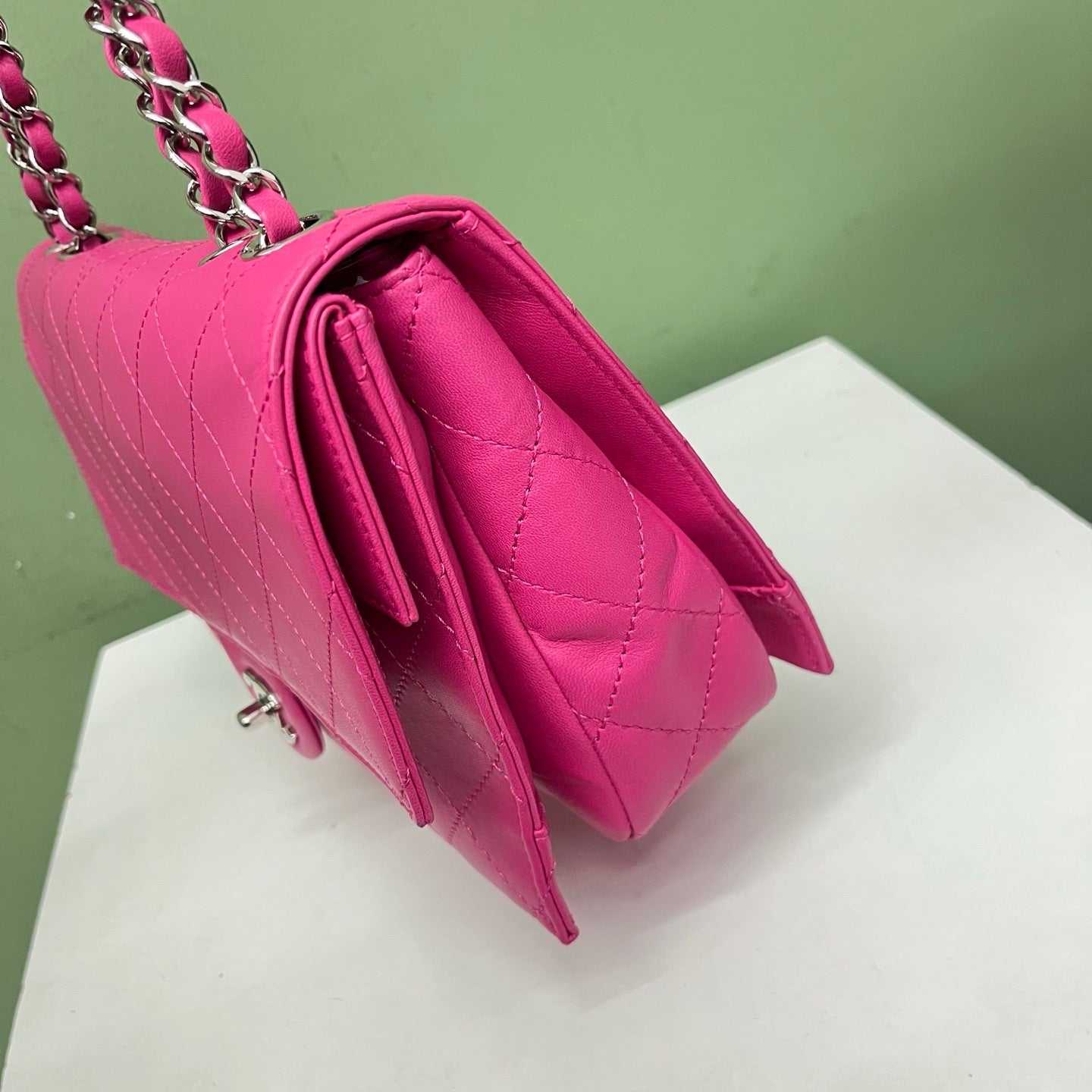 Chanel - Timeless/Classique - Leather - Pink - (medium)