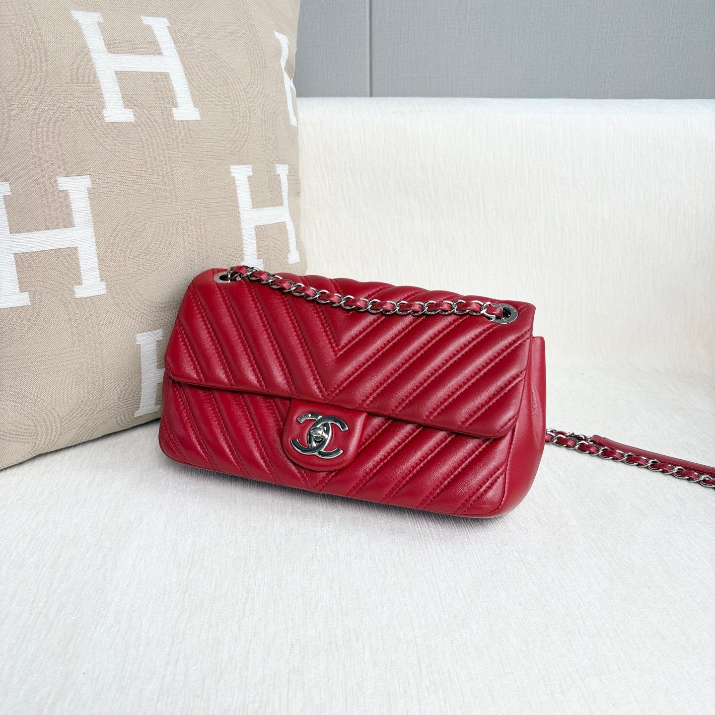 Chanel - Timeless/Classique - Leather - Red - (medium)