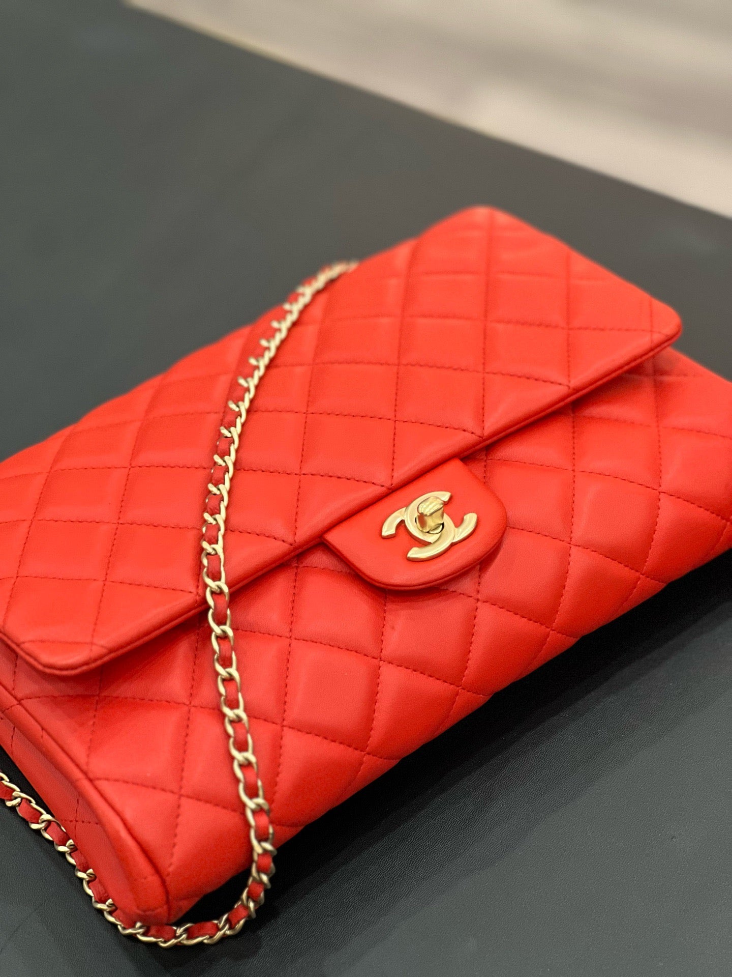 Chanel - Timeless/Classique - Leather - Red - (medium)