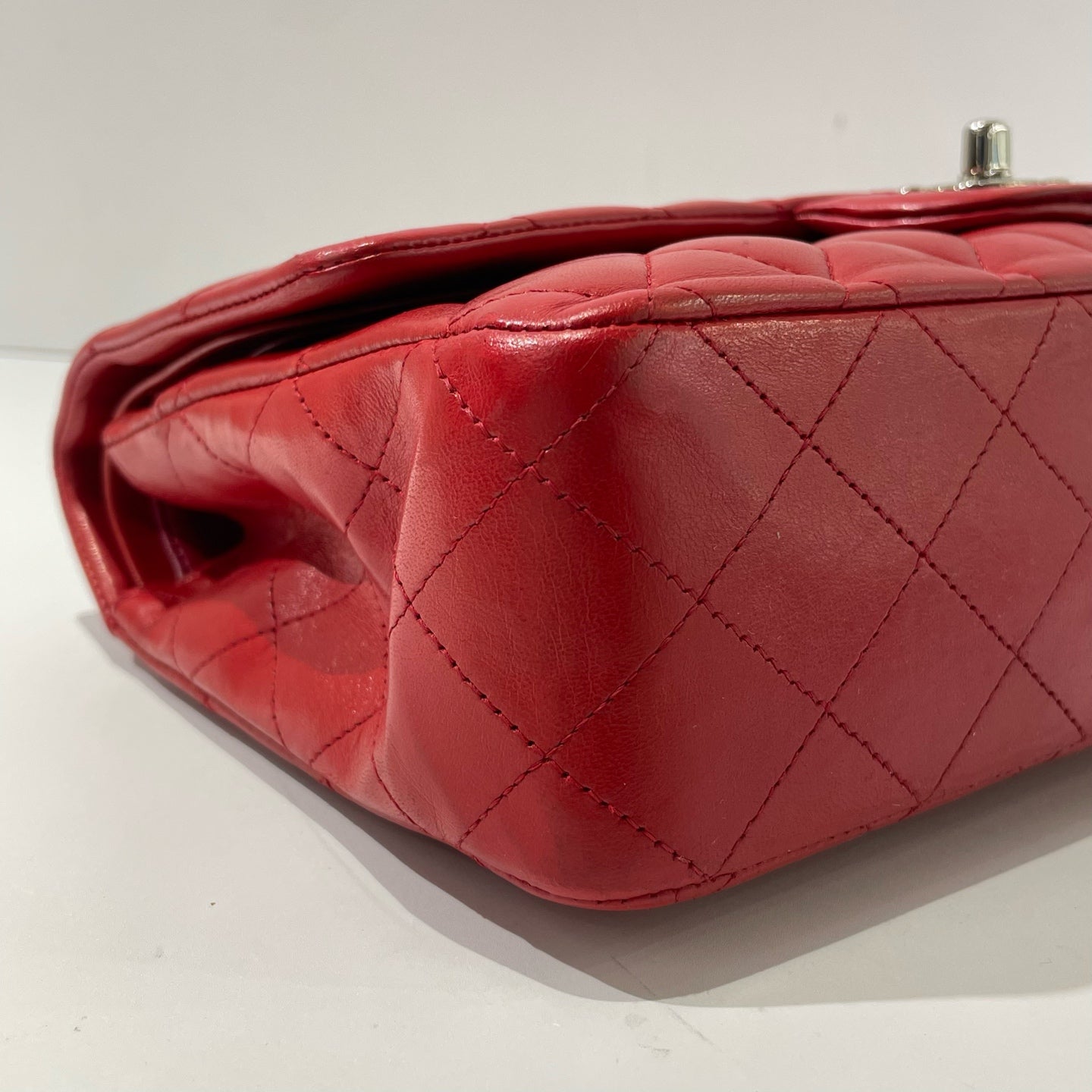 Chanel - Timeless/Classique - Leather - Red - (medium)