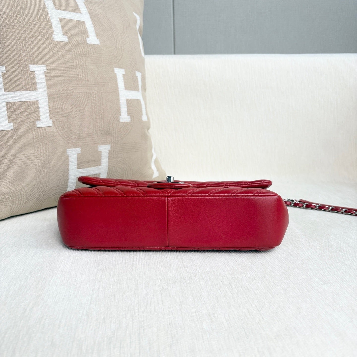 Chanel - Timeless/Classique - Leather - Red - (medium)
