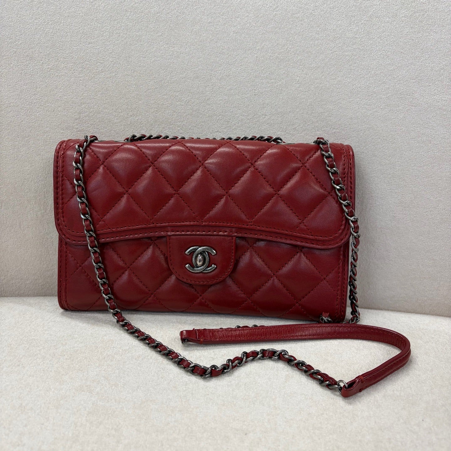 Chanel - Timeless/Classique - Leather - Red - (small)