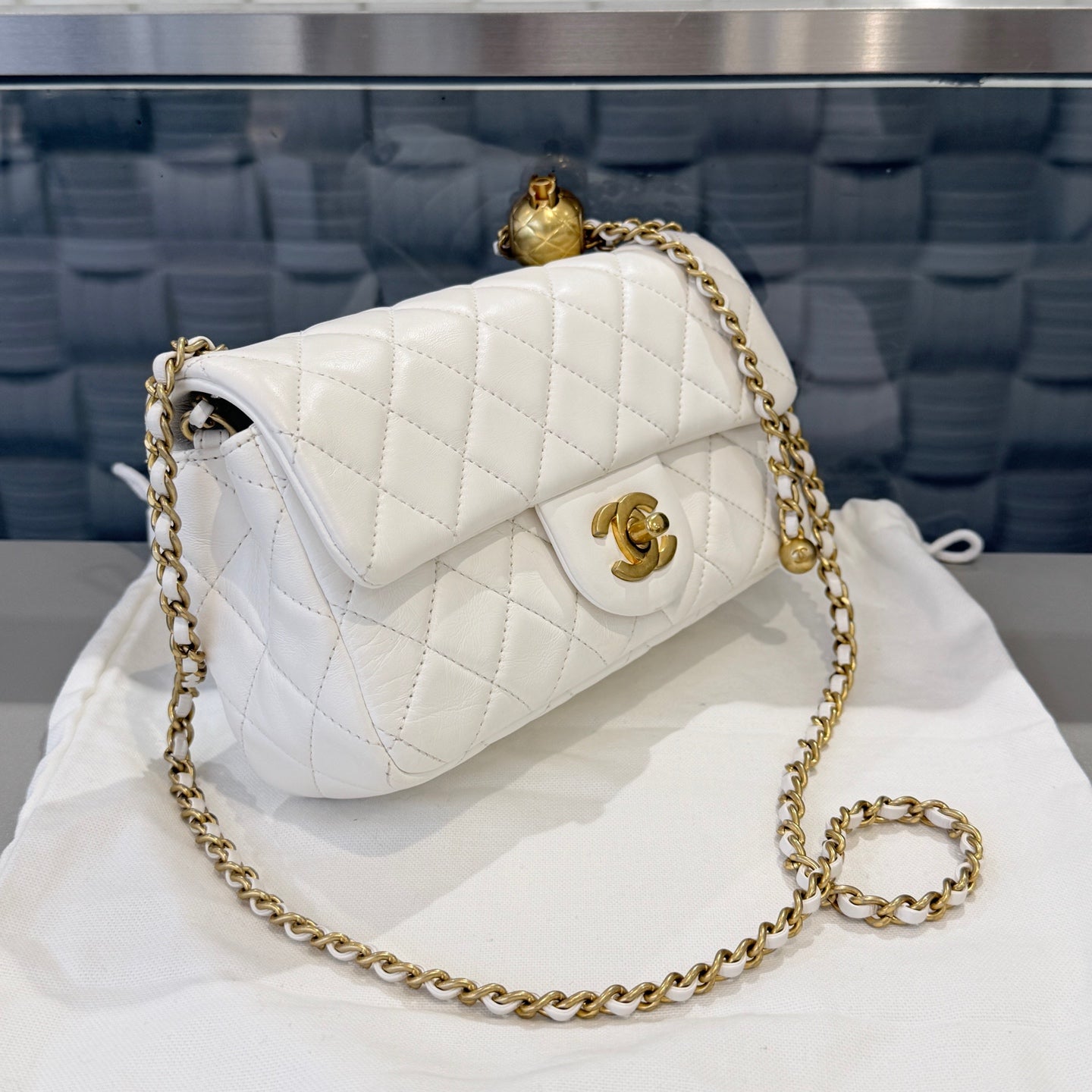 Chanel - Timeless/Classique - Leather - White - (mini)