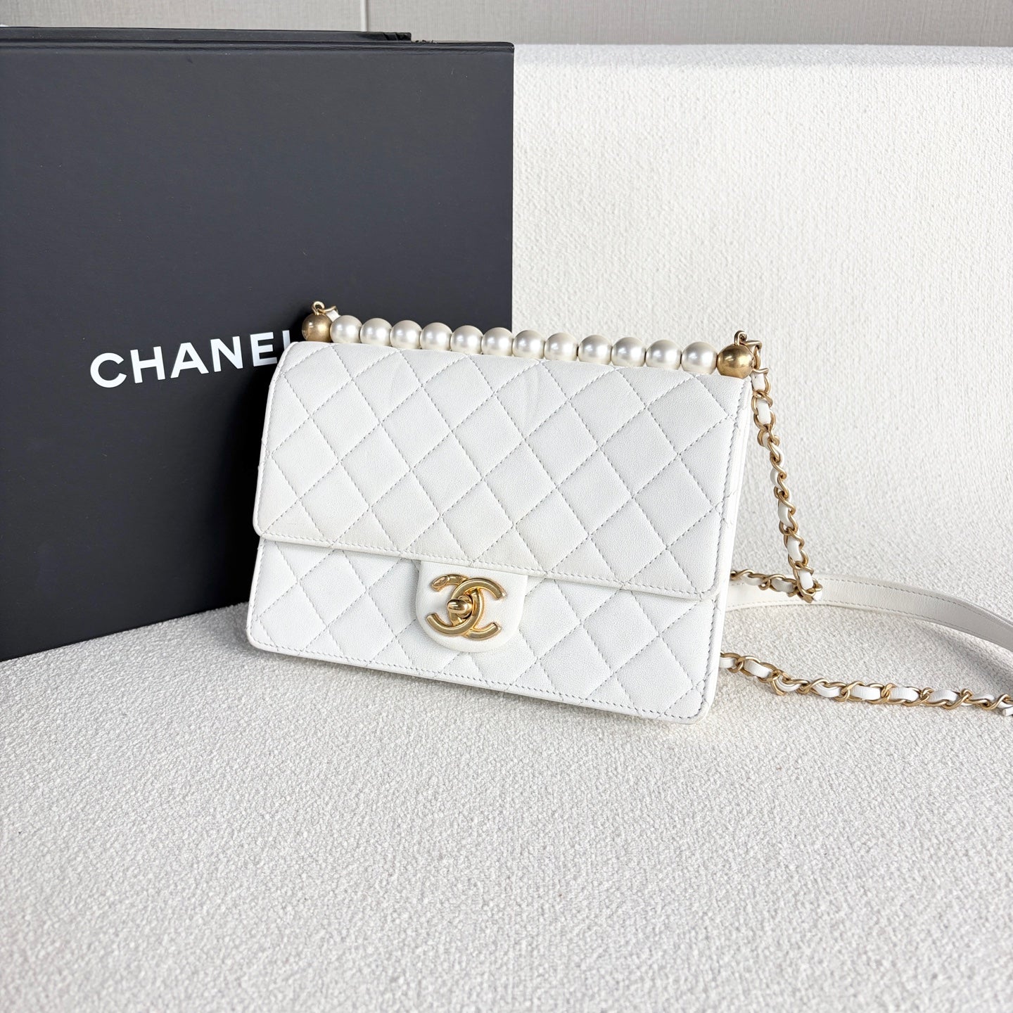 Chanel - Timeless/Classique - Leather - White - (mini)