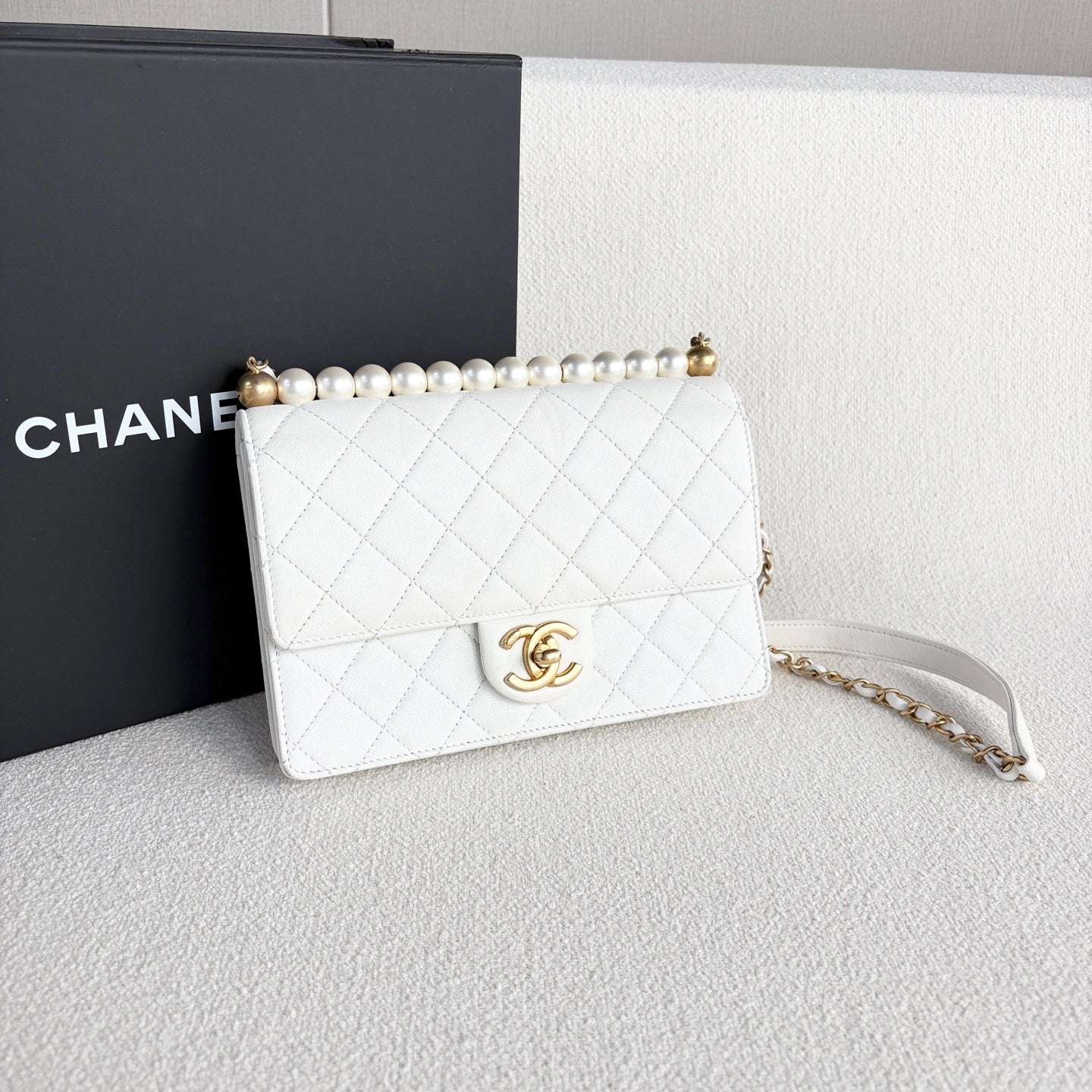 Chanel - Timeless/Classique - Leather - White - (mini)