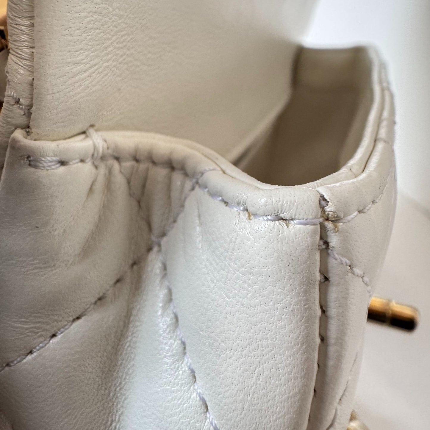 Chanel - Timeless/Classique - Leather - White - (mini)