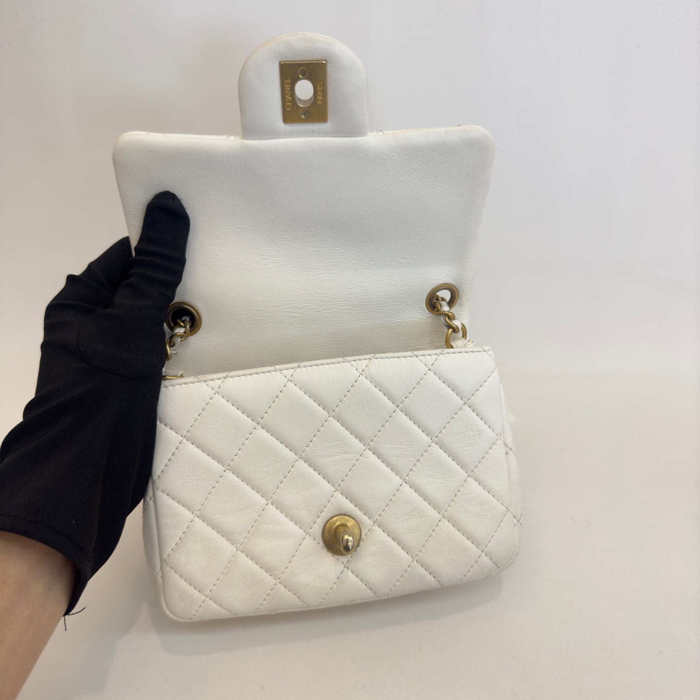 Chanel - Timeless/Classique - Leather - White - (mini)
