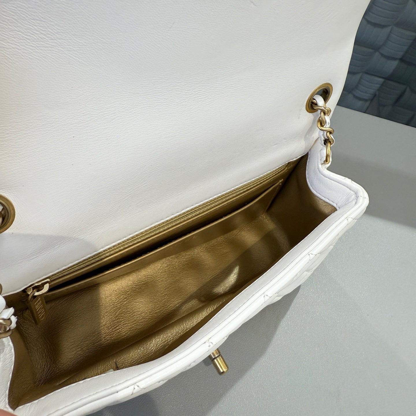 Chanel - Timeless/Classique - Leather - White - (mini)