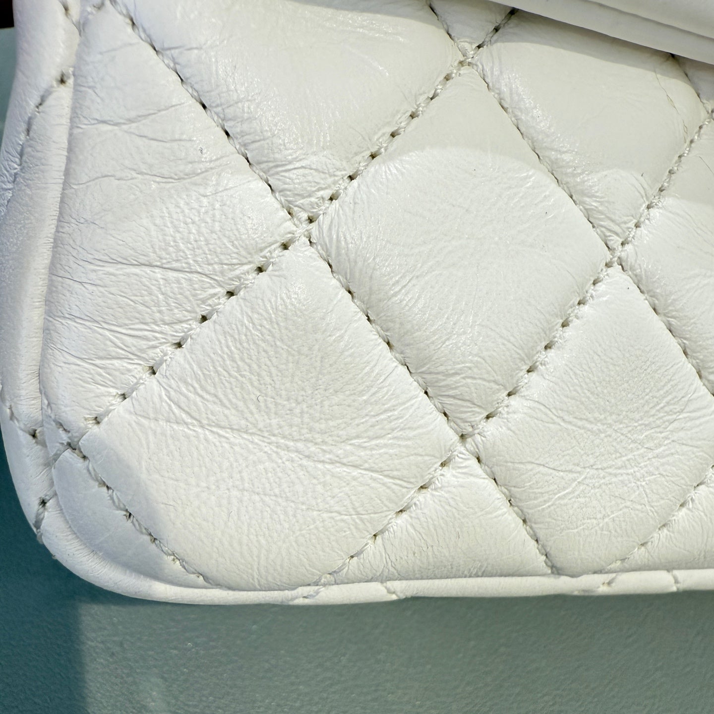 Chanel - Timeless/Classique - Leather - White - (mini)