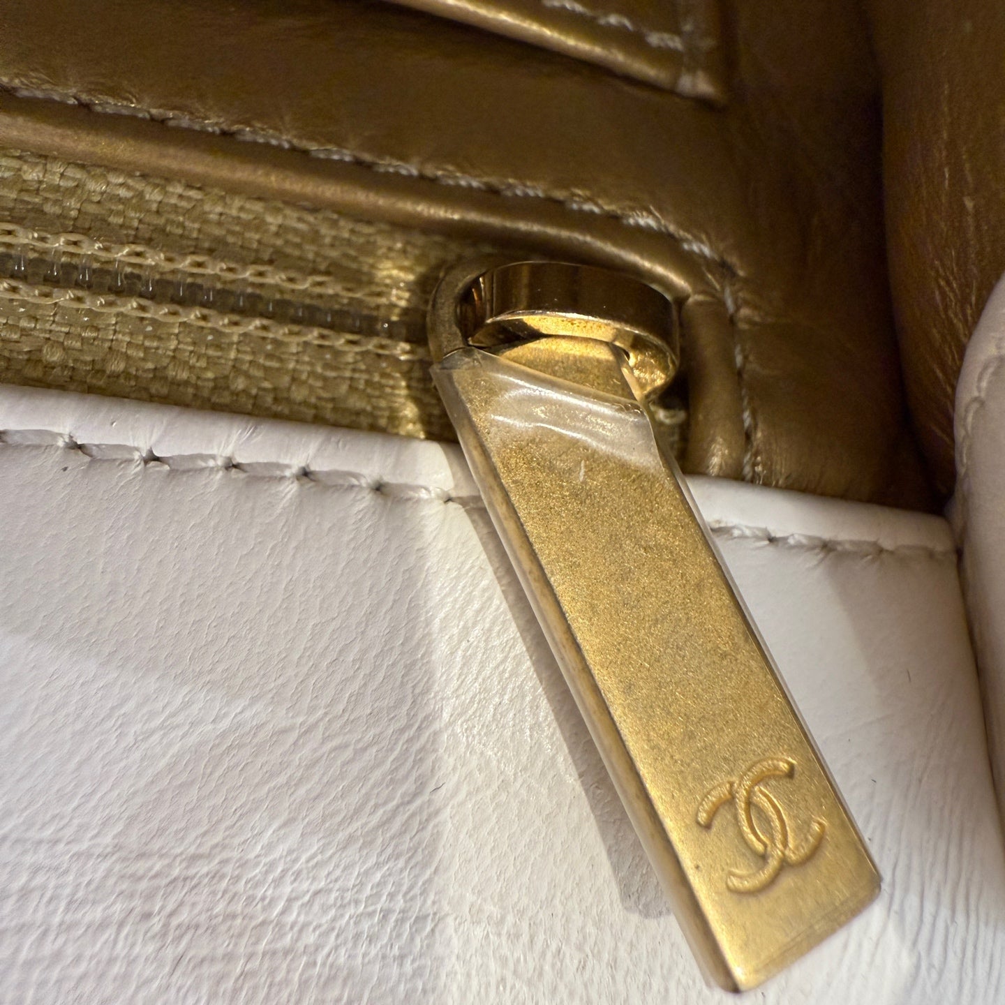 Chanel - Timeless/Classique - Leather - White - (mini)