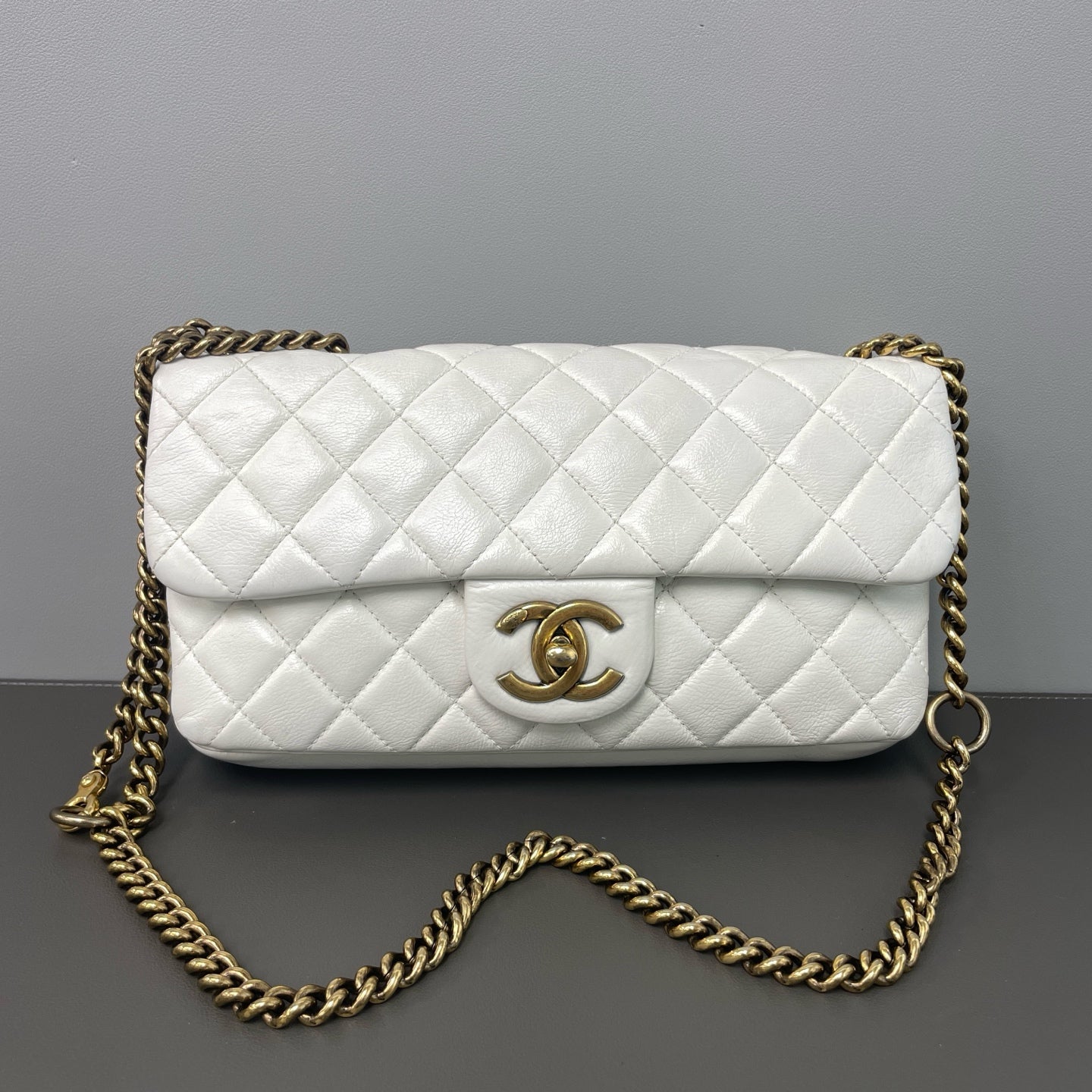 Chanel - Timeless/Classique - Leather - White - (Other)