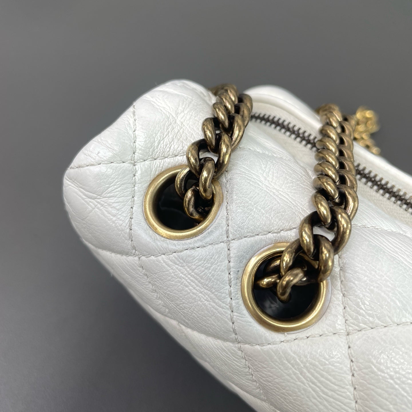 Chanel - Timeless/Classique - Leather - White - (Other)