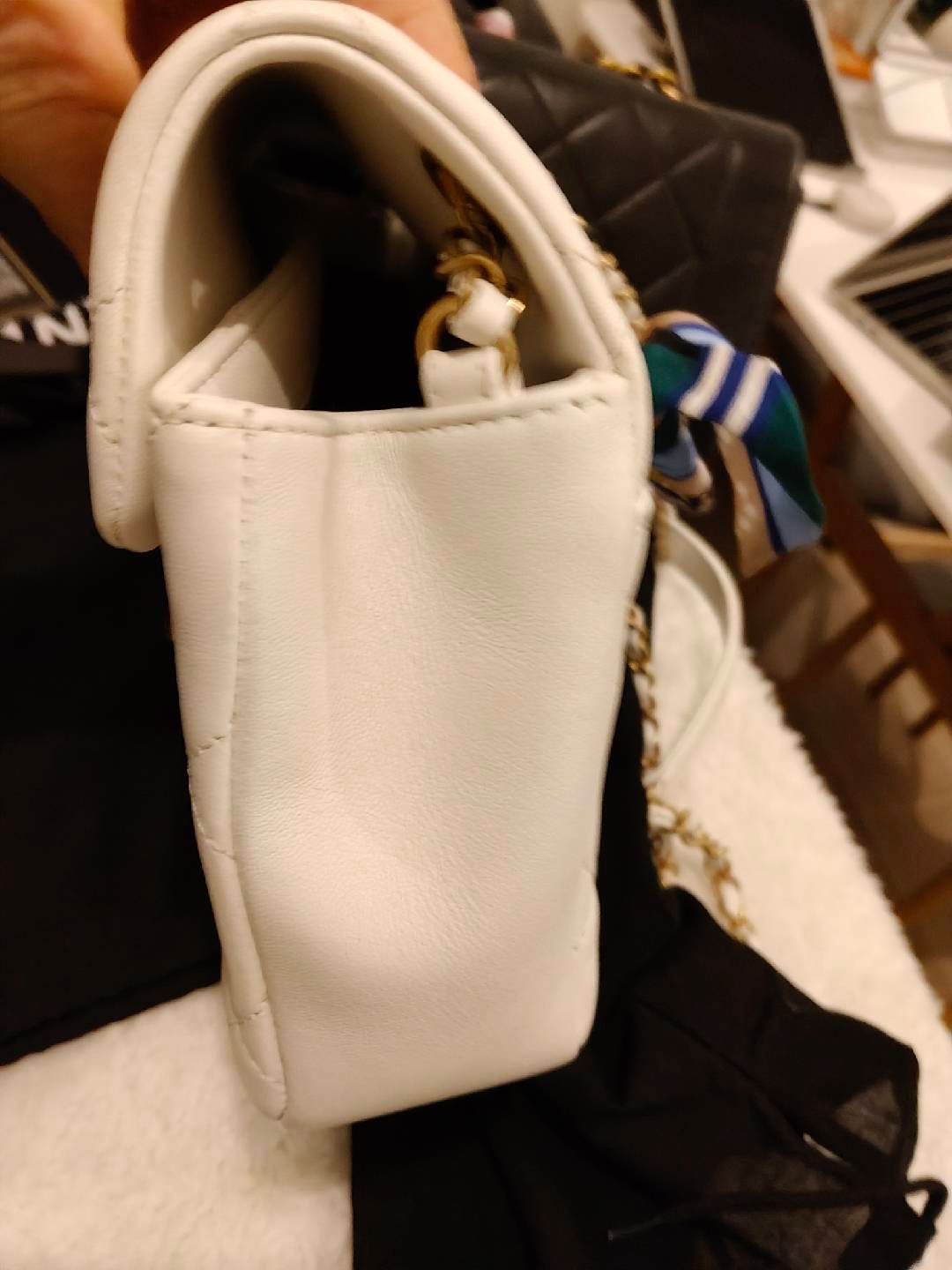 Chanel - Timeless/Classique - Leather - White - (small)