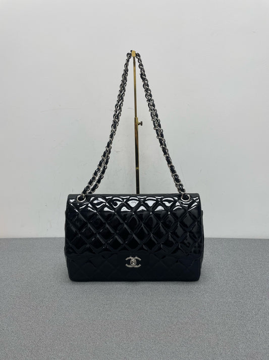 Chanel - Timeless/Classique - Patent leather - Black - (large)