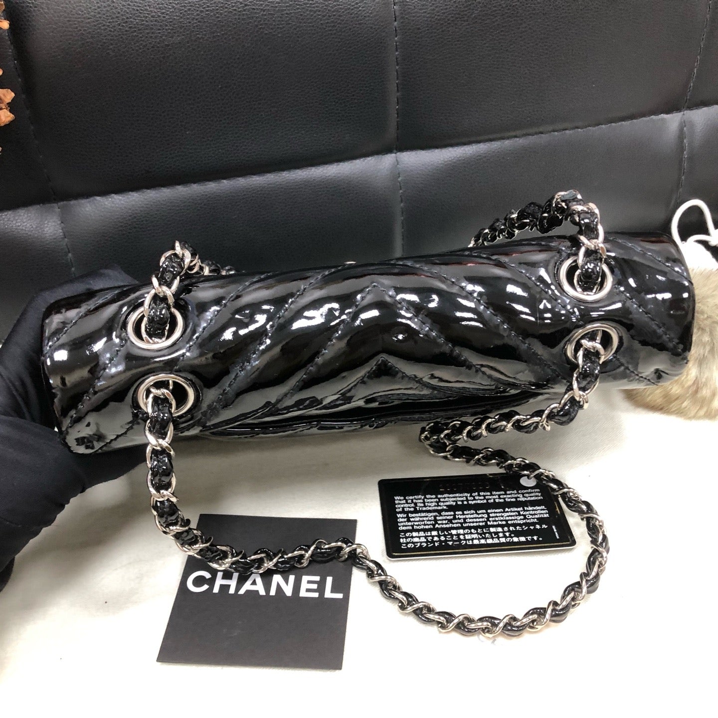 Chanel - Timeless/Classique - Patent leather - Black - (medium)