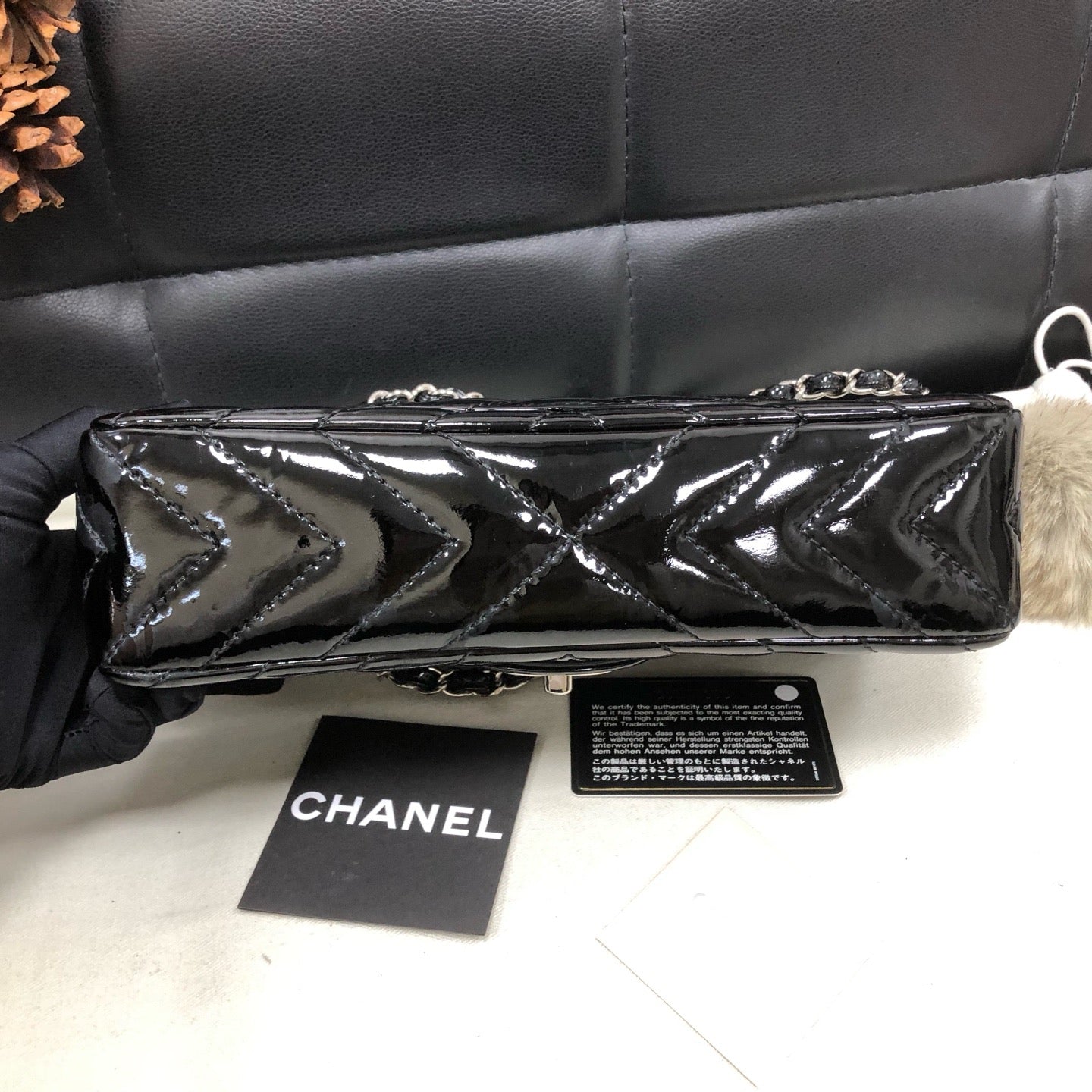 Chanel - Timeless/Classique - Patent leather - Black - (medium)