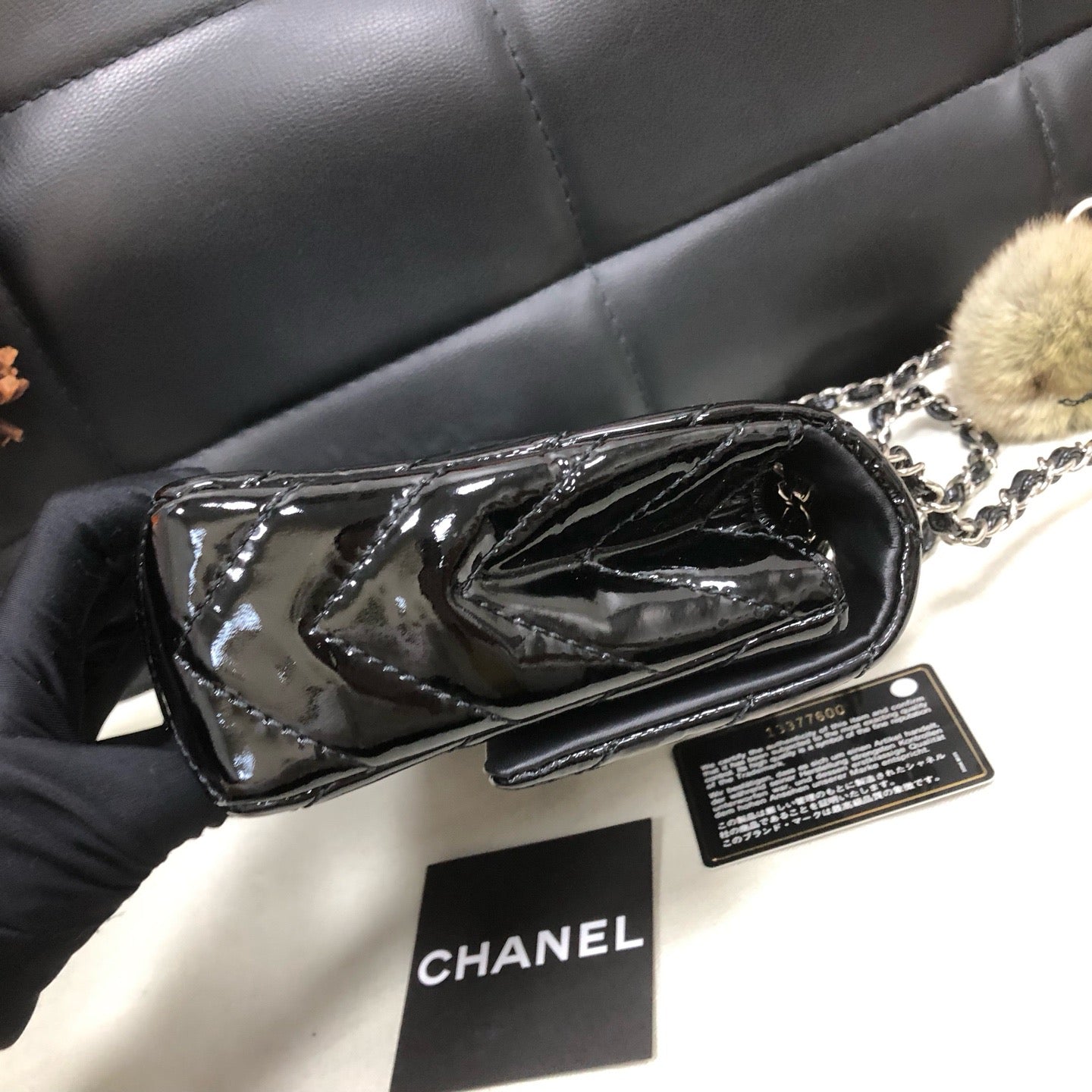 Chanel - Timeless/Classique - Patent leather - Black - (medium)