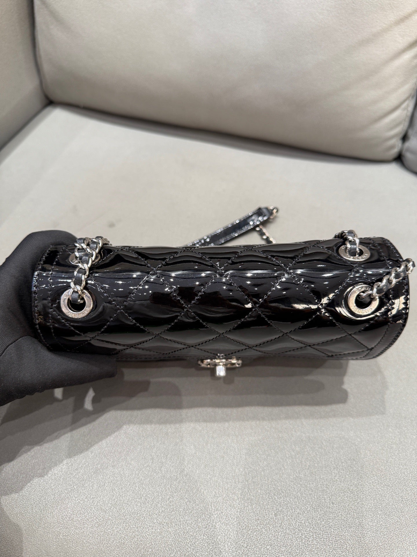 Chanel - Timeless/Classique - Patent leather - Black - (small)