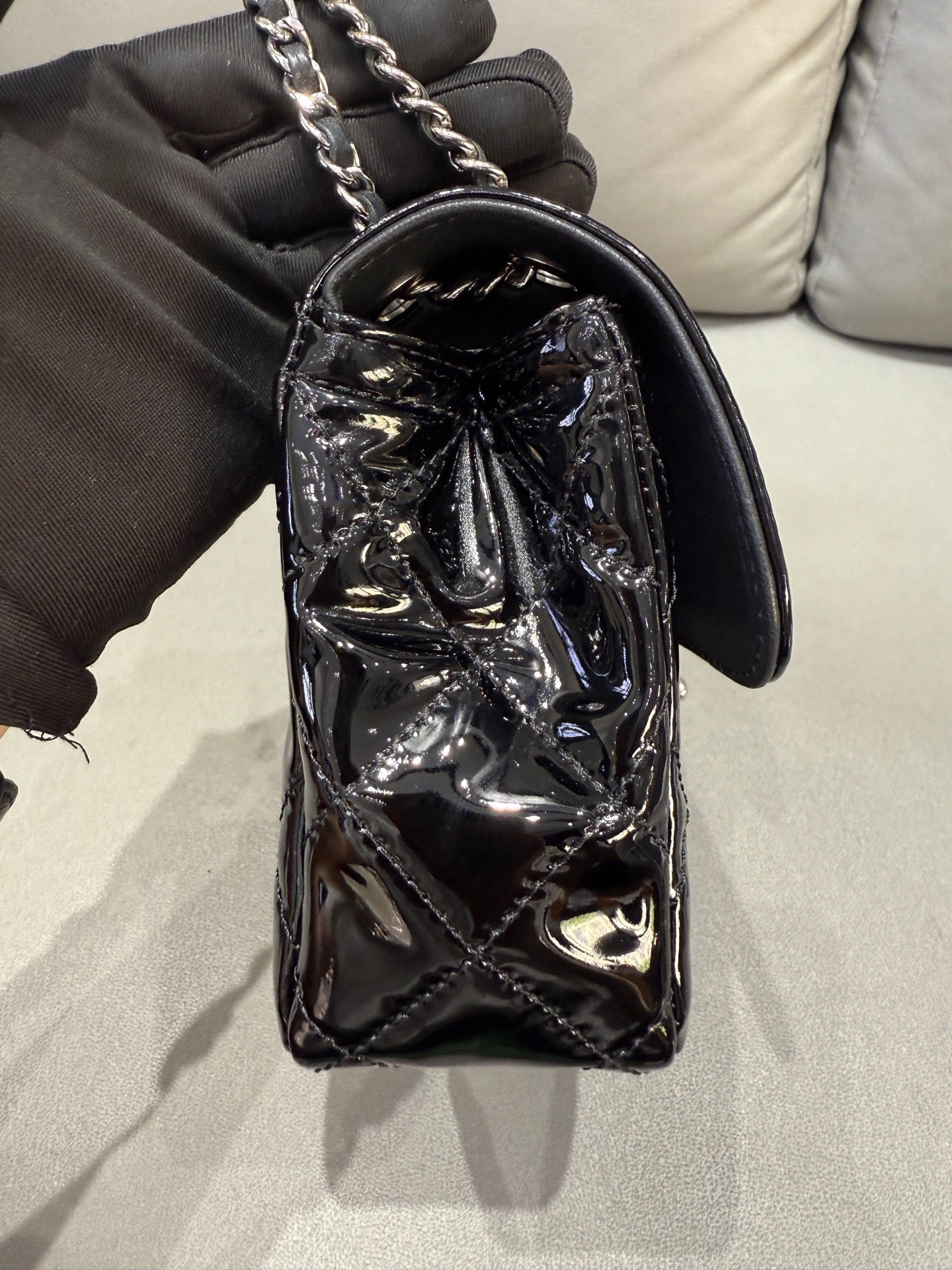 Chanel - Timeless/Classique - Patent leather - Black - (small)