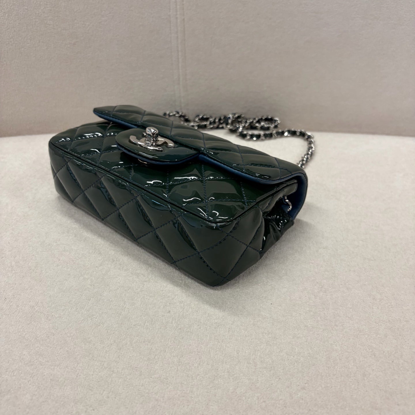 Chanel - Timeless/Classique - Patent leather - Green - (mini)
