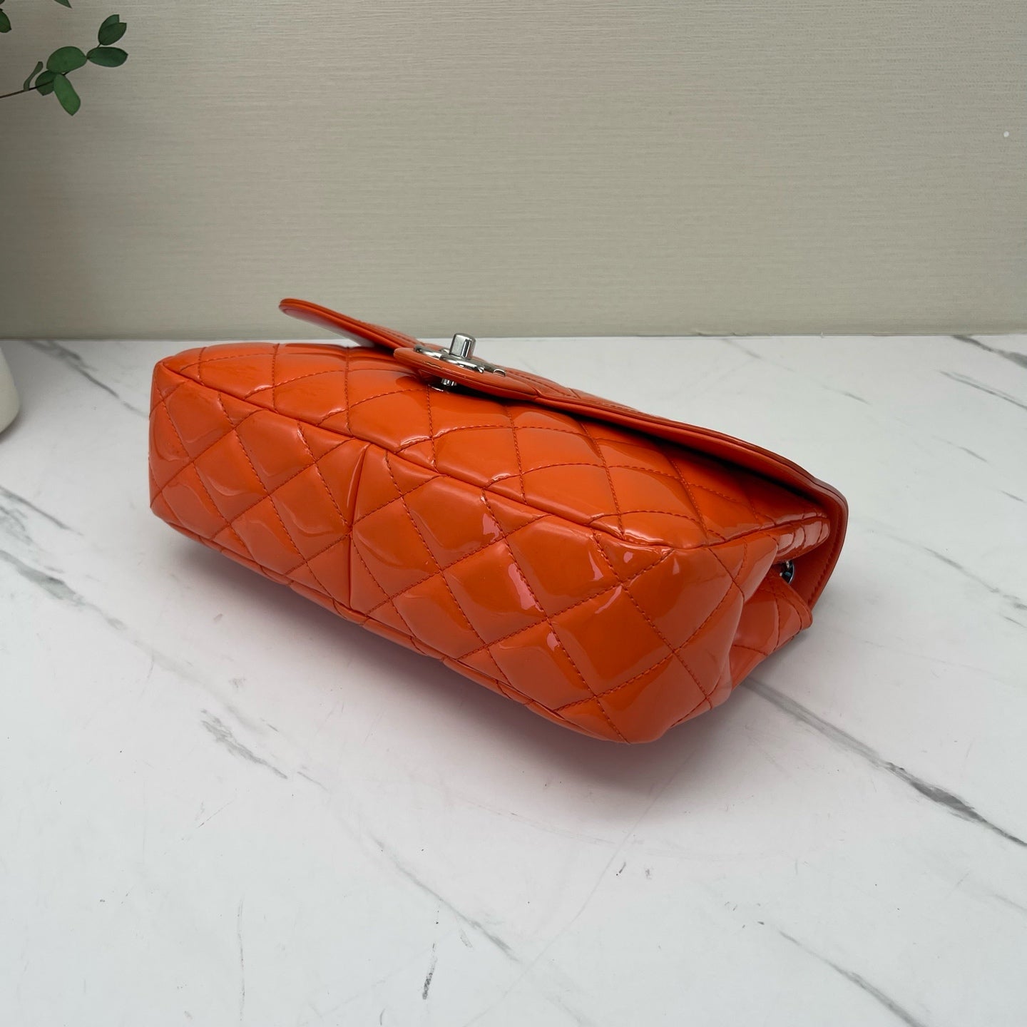 Chanel - Timeless/Classique - Patent leather - Orange - (small)