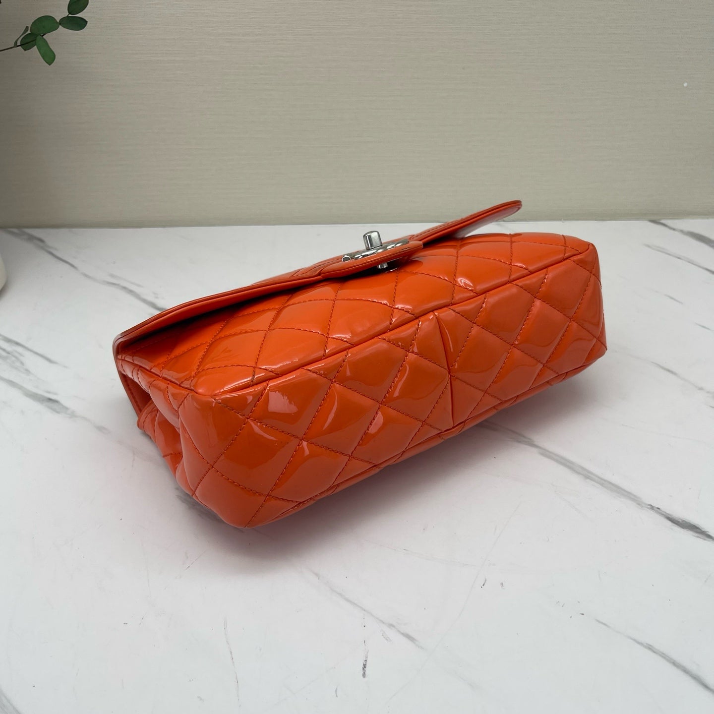 Chanel - Timeless/Classique - Patent leather - Orange - (small)