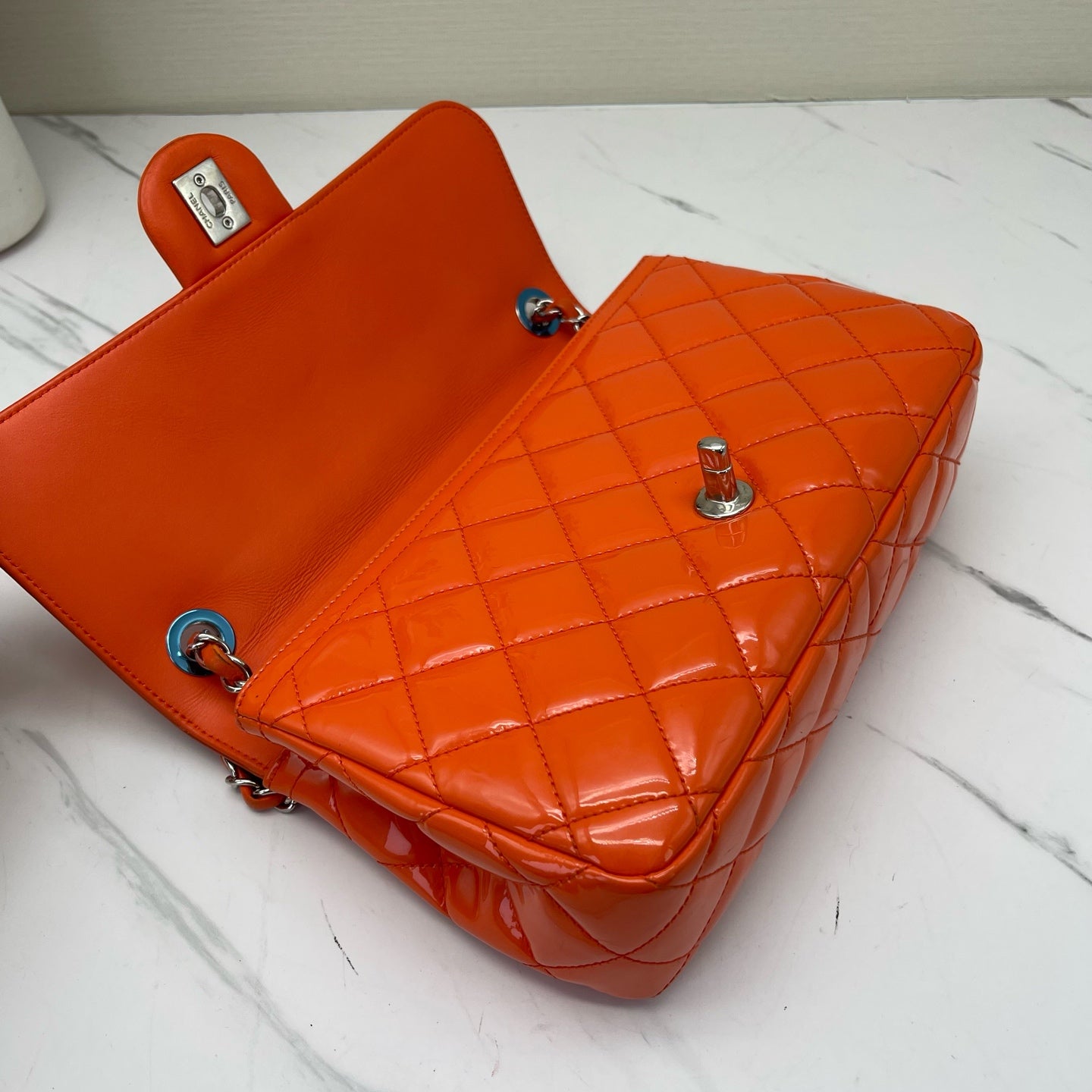 Chanel - Timeless/Classique - Patent leather - Orange - (small)