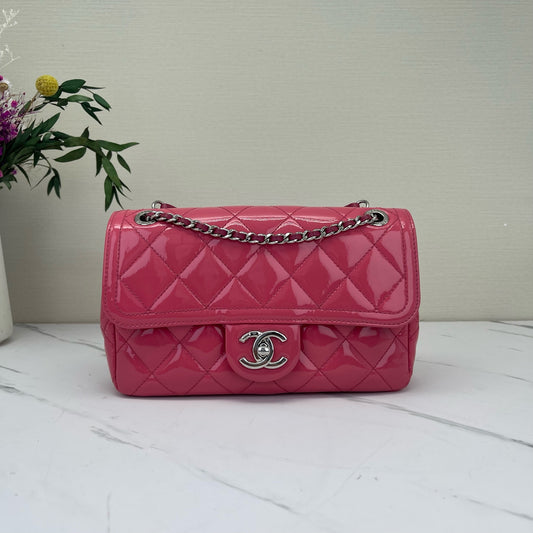 Chanel - Timeless/Classique - Patent leather - Pink - (mini)