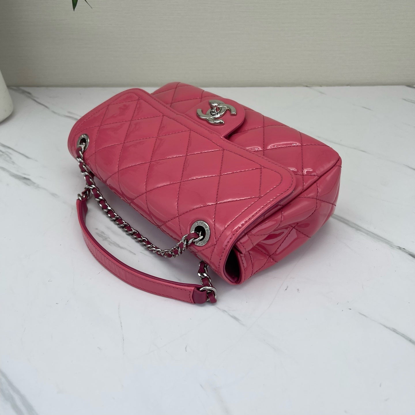 Chanel - Timeless/Classique - Patent leather - Pink - (mini)