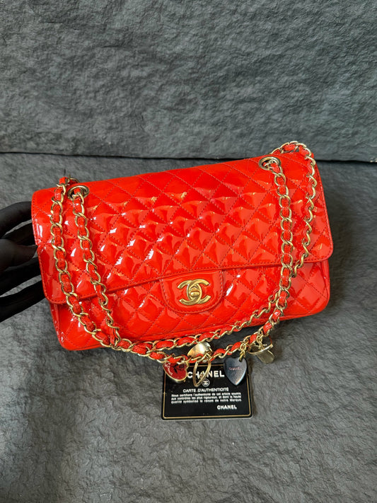 Chanel - Timeless/Classique - Patent leather - Red - (medium)