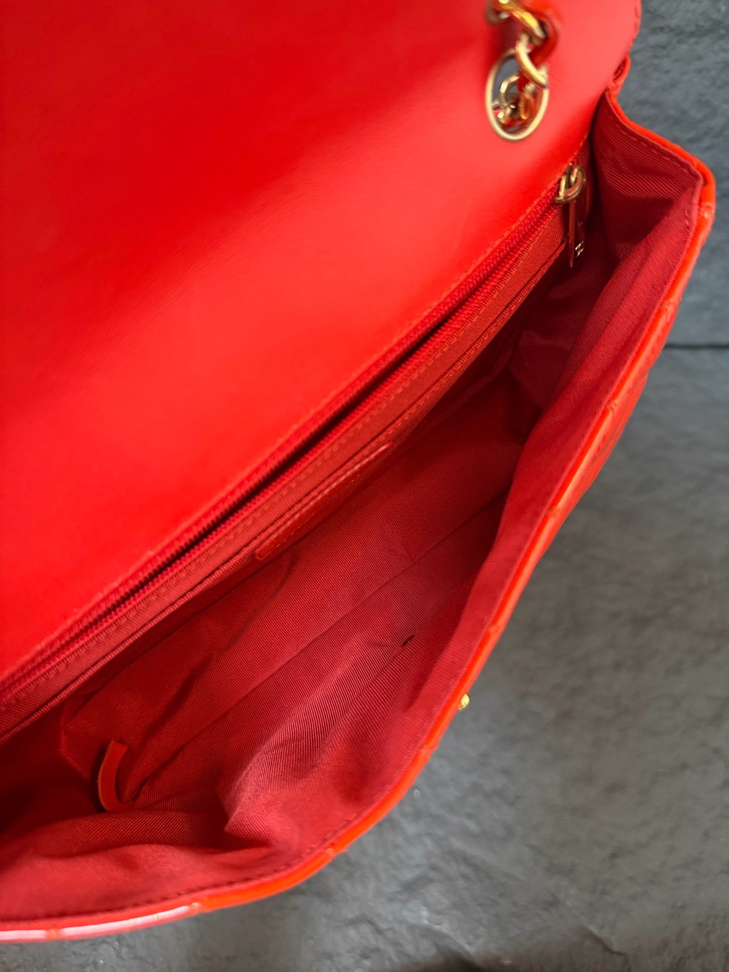 Chanel - Timeless/Classique - Patent leather - Red - (medium)