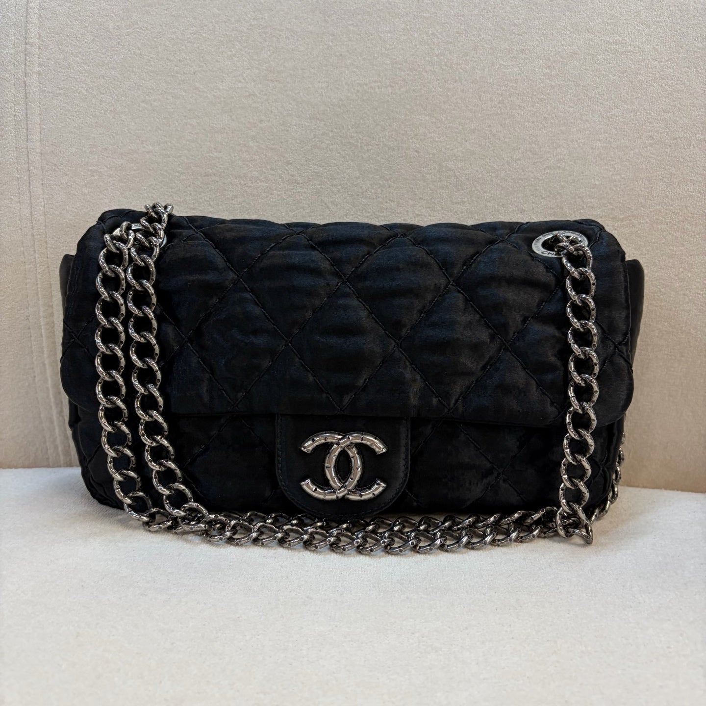 Chanel - Timeless/Classique - Silk - Black - (medium)
