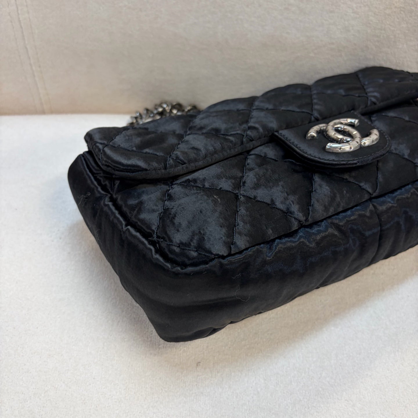 Chanel - Timeless/Classique - Silk - Black - (medium)