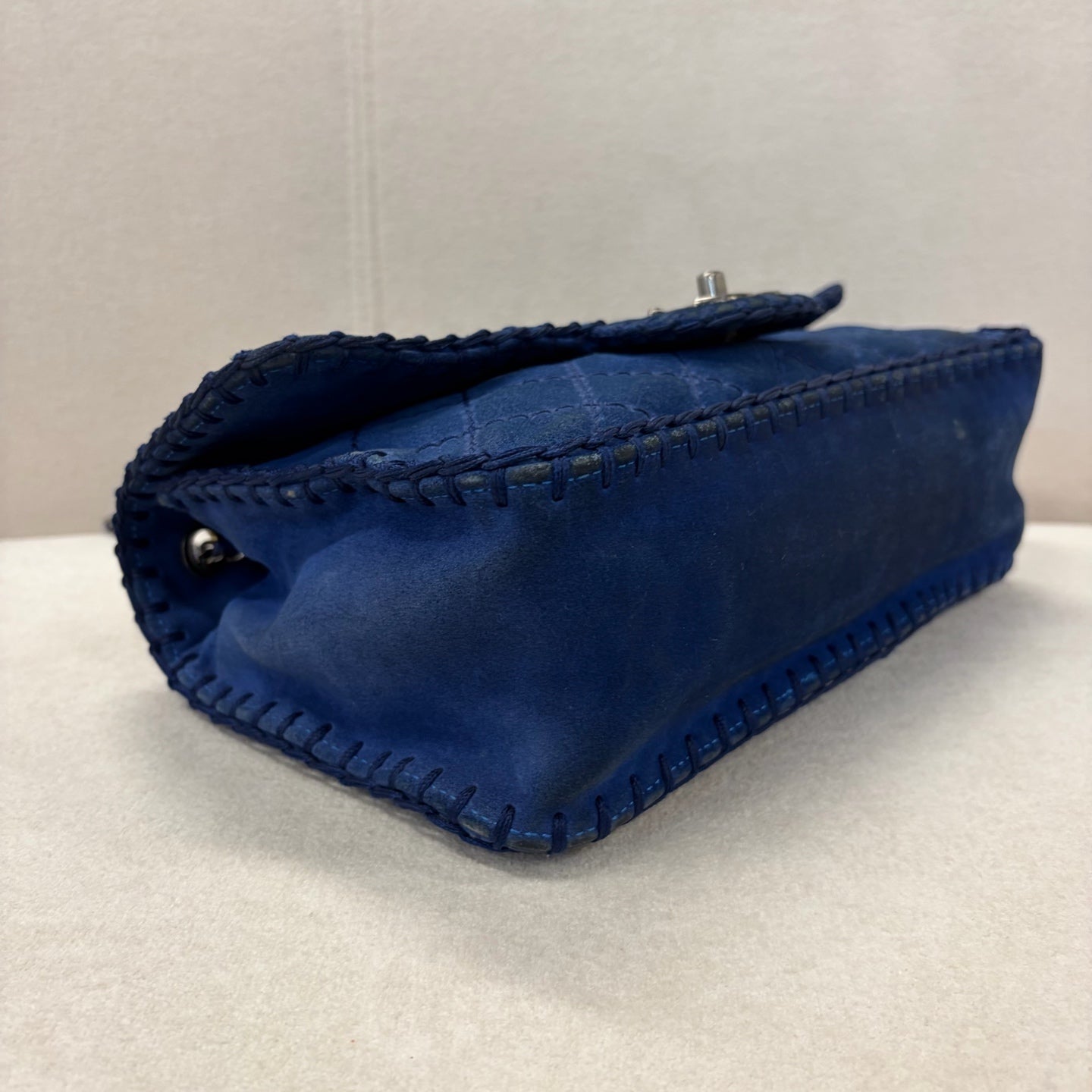 Chanel - Timeless/Classique - Suede - Blue - (medium)