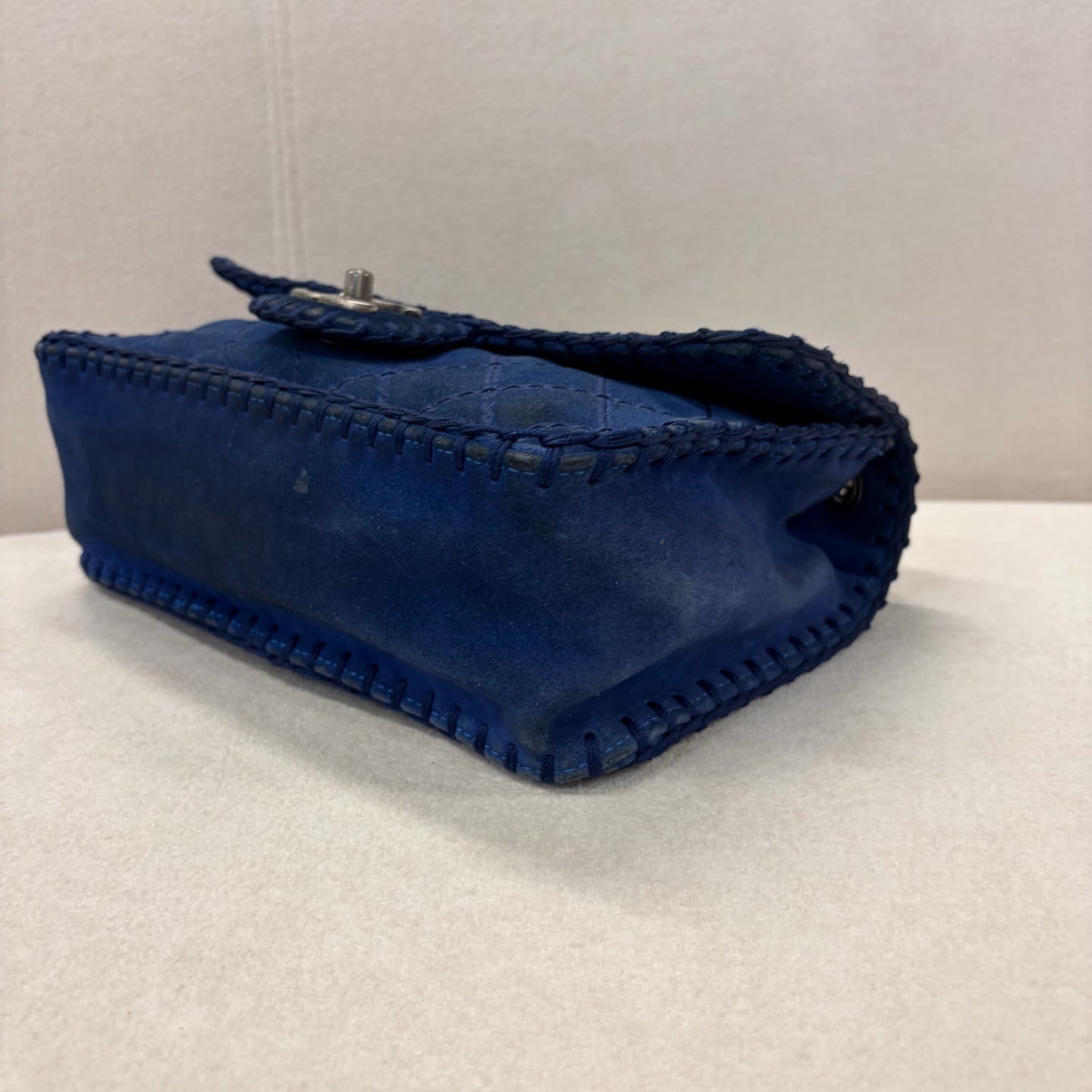 Chanel - Timeless/Classique - Suede - Blue - (medium)