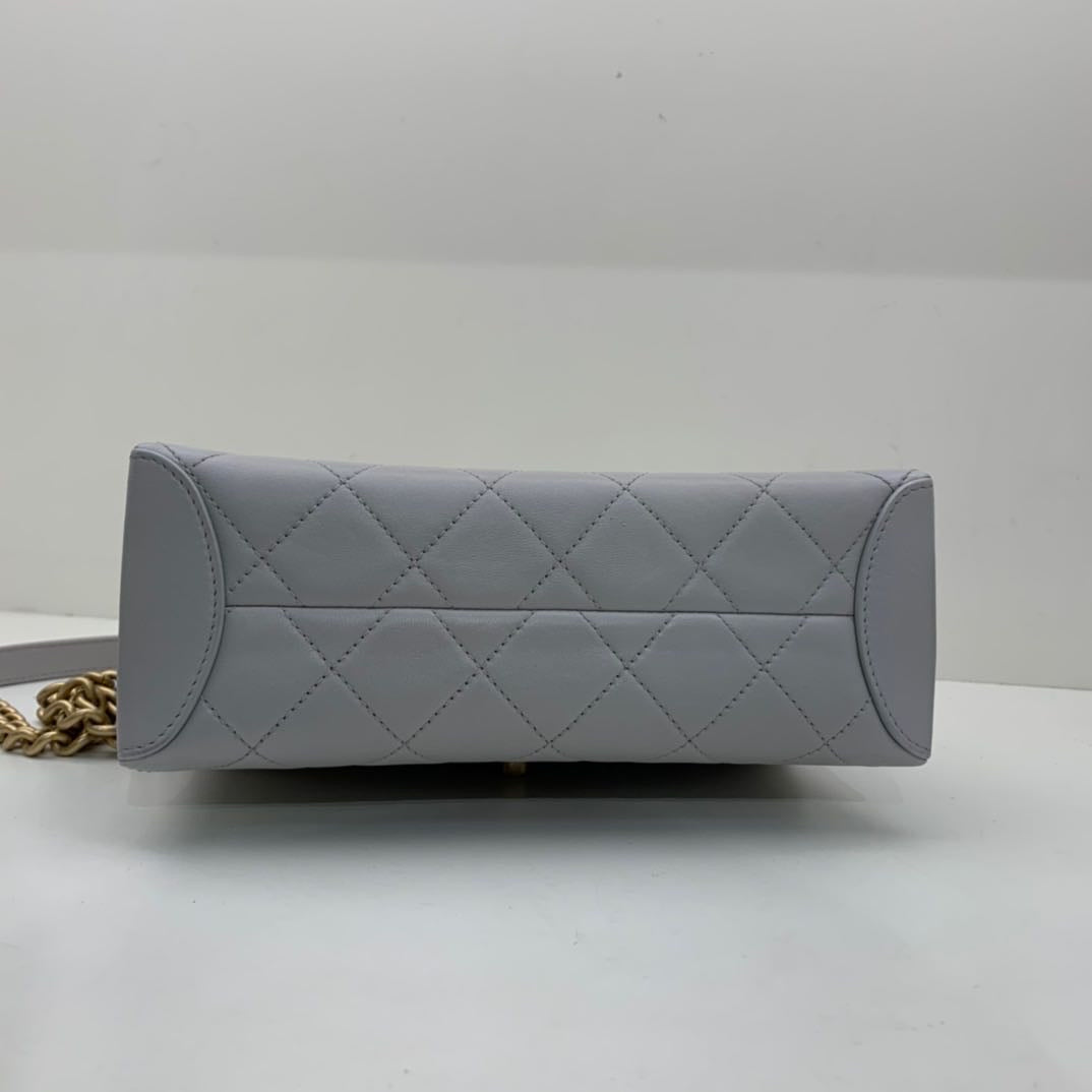 Chanel - Top Handle Flap Bag - Lambskin leather - Grey with Gold-Tone Hardware - (medium)