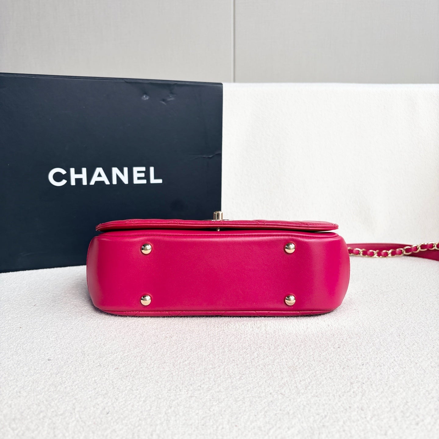 Chanel - Top Handle Flap Bag - Lambskin leather - Pink with Gold-Tone Hardware - (small)