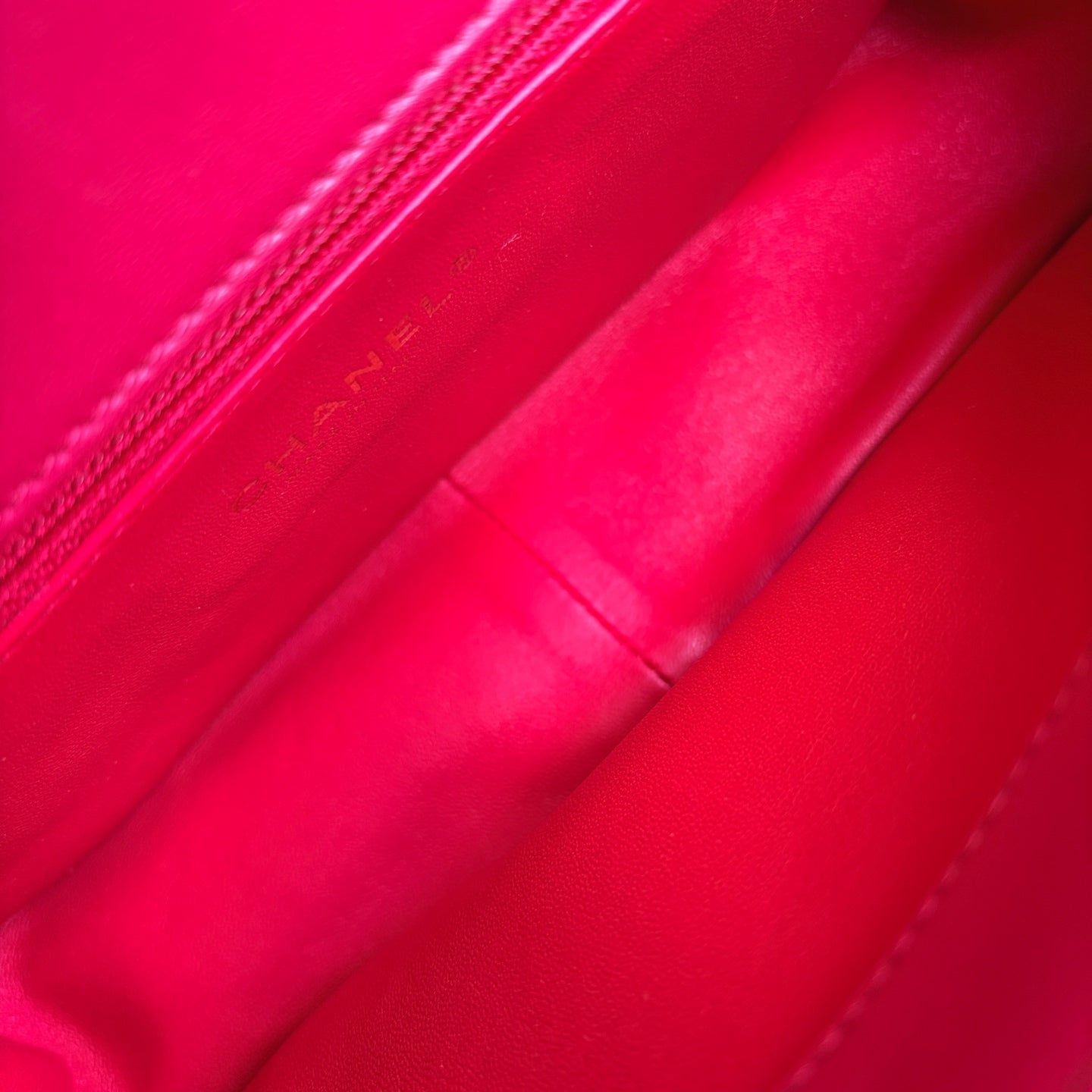 Chanel - Top Handle Flap Bag - Lambskin leather - Pink with Gold-Tone Hardware - (small)