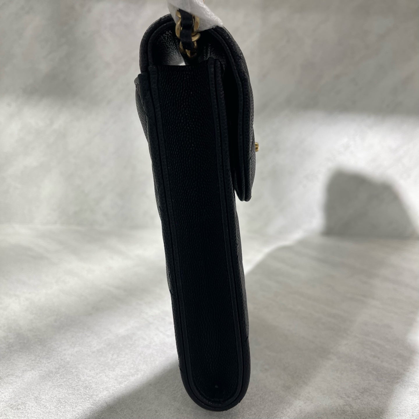 Chanel - Top Handle Phone Holder with Chain - Caviar leather - Black with Gold-Tone Hardware - (mini)
